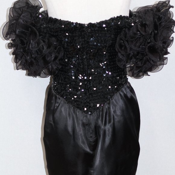 HW Collections Black & Brown Ombre Gown (5/6) - Picture 2 of 16